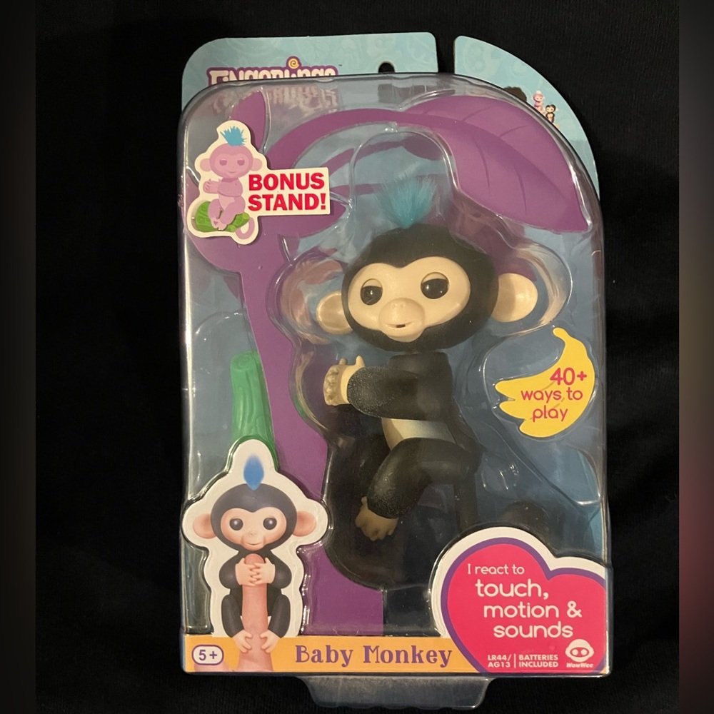 WowWee Fingerlings Interactive Baby Monkey Finn Loveable Wearable Pet New In Box